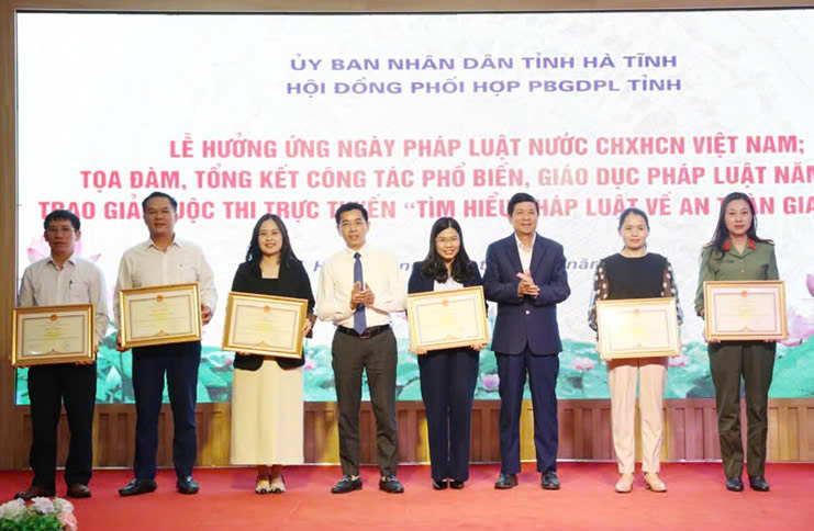 Hà Tĩnh: Hưởng ứng Ngày pháp luật Việt Nam và tổng kết công tác phổ biến giáo dục pháp luật năm 2024